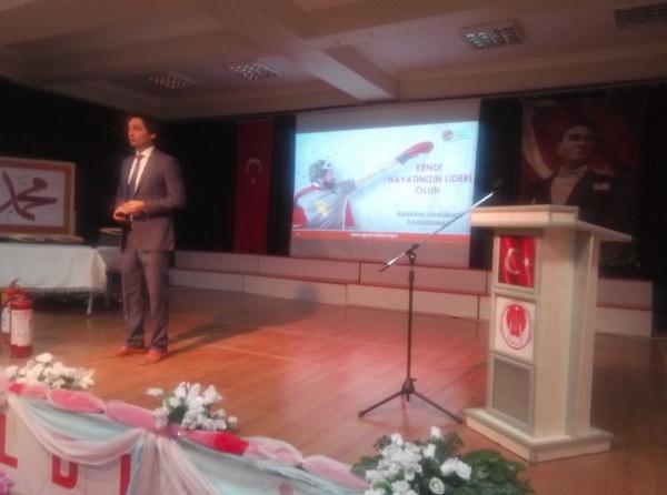 İŞ-KUR´DAN KENDİ HAYATINIZIN LİDERİ OLUN KONFERANSI